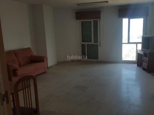 Piso en venta en Algeciras, Casco Antiguo. Piso con espectaculares vistas al Puerto Marítimo de Algeciras. Pisos.