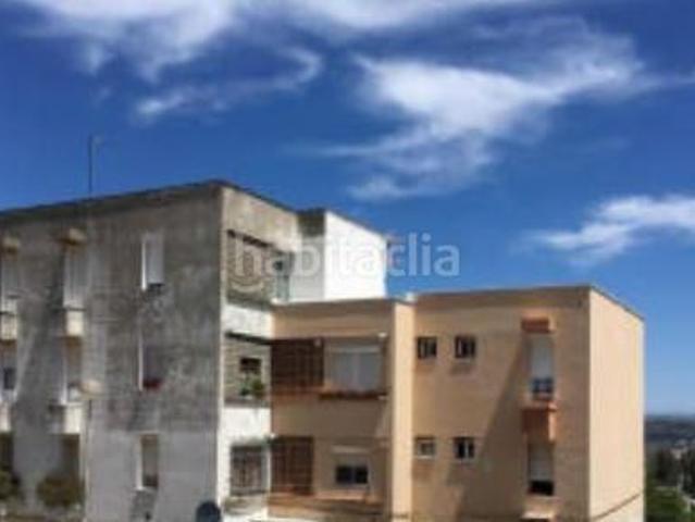 Piso en venta en Algeciras, La Granja La Colina Los Pastores. Oportunidad de inversión en Algeciras. ACTIVO BANCARIO ALQUILADO. Pisos.