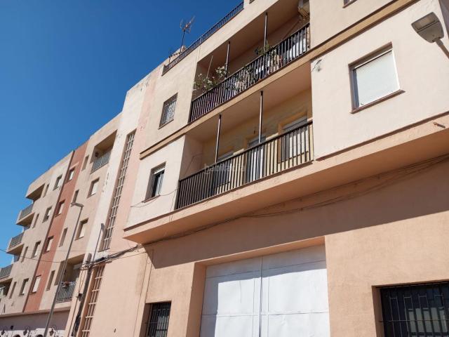 Piso en venta en Algeciras, La Reconquista El Rosario. Amplio Piso en Algeciras Oportunidad de Reforma. Pisos.