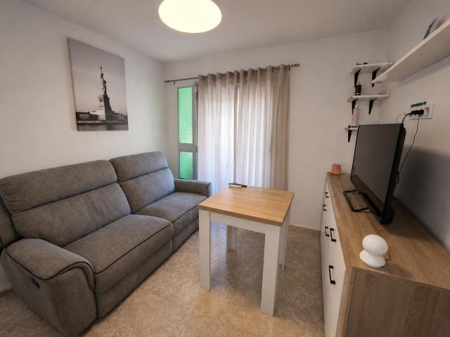 Piso en venta en Algeciras, La Reconquista El Rosario. La oportunidad que estabas buscando en una de las zonas más prácticas de Algeciras. Pisos.