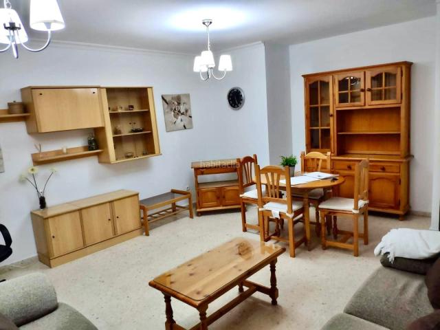 Piso en venta en Algeciras, Pescadores Saladillo. VENDO AMPLIO PISO EN ALGECIRAS CON PARKING. Pisos.