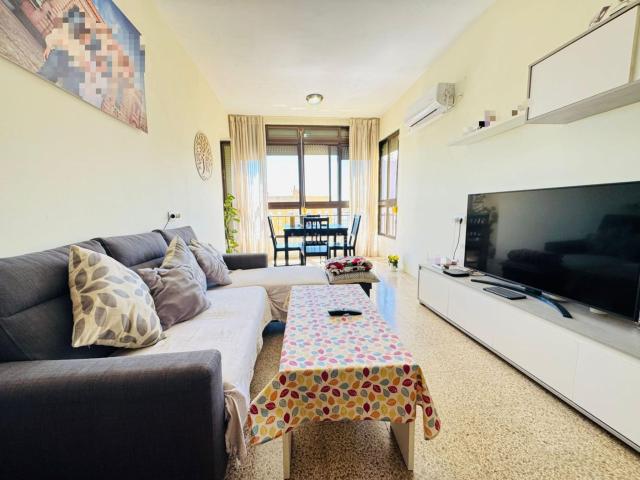 Piso en venta en Algeciras, San Bernabé. PISO EN ÚLTIMA PLANTA EN PARQUE BOLONIA!. Pisos.