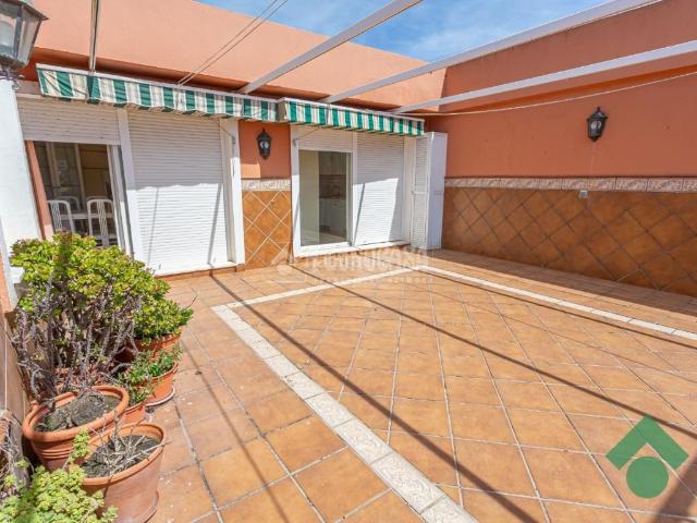 Piso en venta en Algeciras, San García. Piso en venta en Algeciras. Pisos.