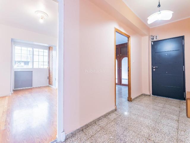Piso en venta en Aldaia. Luminosidad y Amplitud en Aldaia Tu Nuevo Hogar de 3 Habitaciones. Pisos.