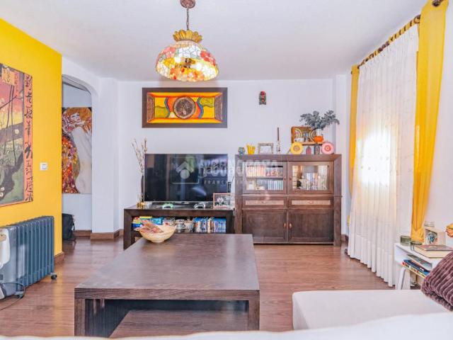 Piso en venta en Alhendín, Polideportivo. Piso en venta en Alhendín. Pisos.