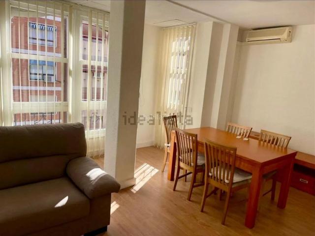 Piso en venta en Alicante, Mercado. VENTA DE EXCELENTE VIVIENDA ZONA MERCADO CENTRAL. Pisos.