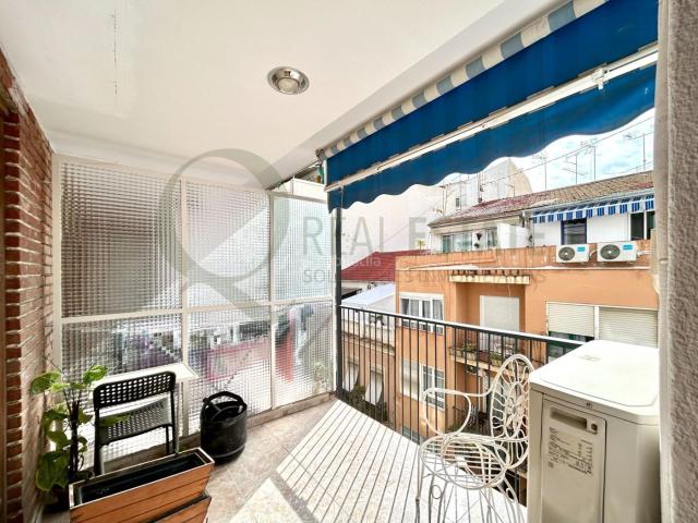 Piso en venta en Alicante, Mercado. Luz, amplitud y terrazas junto al Mercado Central. Pisos.