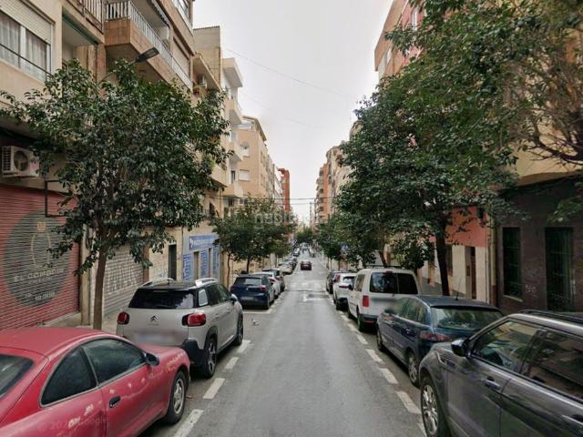 Piso en venta en Alicante, Mercado. Pisos.