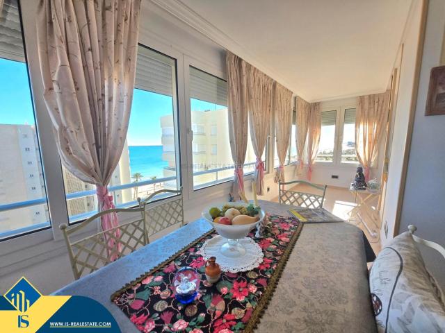 Piso en venta en Alicante, Agua Amarga Urbanova. Apartamentos con terraza, en la provincia de Alicante, en la ciudad de Alicante. 3 habitaciones 102 m² 200 metros hasta el mar. Pisos.