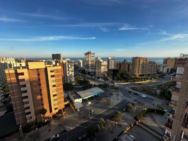 Piso en venta en Alicante, Albufereta. Piso en venta en Playa de San Juan Alicante A solo 2 minutos andando de la playa. Pisos.