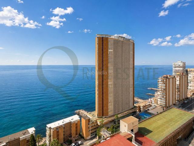 Piso en venta en Alicante, Albufereta. Piso en La Albufereta con vistas al mar y piscina. Pisos.