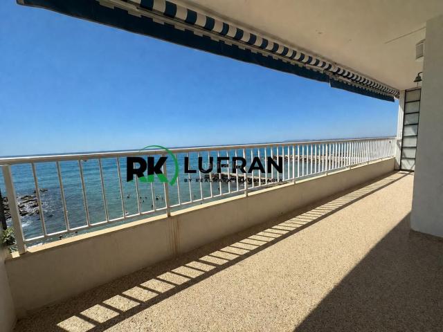 Piso en venta en Alicante, Albufereta. PRIMERA LINEA DE LA PLAYA DE LA ALBUFERETA. Pisos.
