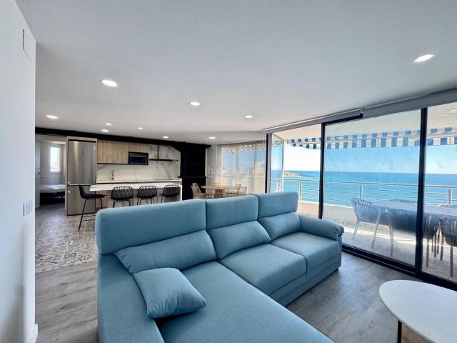 Piso en venta en Alicante, Albufereta. Vivienda en primera línea de mar en La Albufereta Alicante. Pisos.