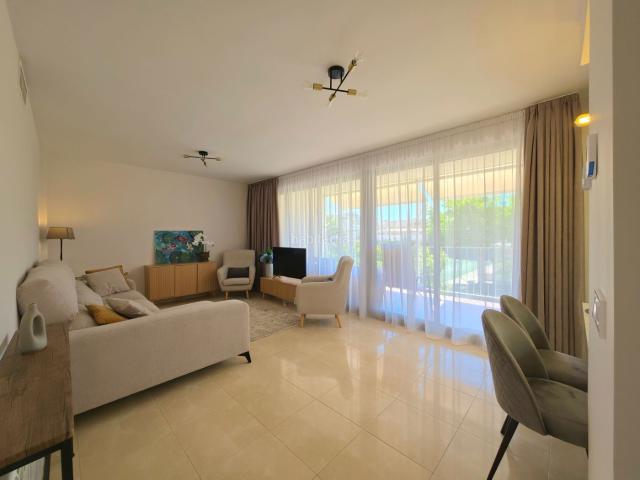 Piso en venta en Alicante, Alicante Golf. TOTALMENTE REFORMDO, CON TERRAZA DE 20M2. Pisos.