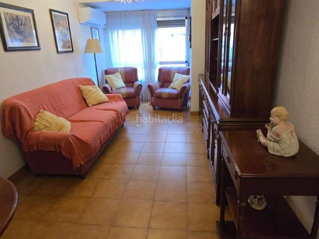 Piso en venta en Alicante, Altozano Conde Lumiares. Acogedor Piso Exterior en Los Ángeles, Alicante 155,000. Pisos.
