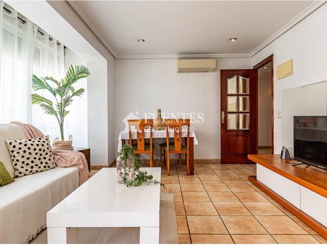 Piso en venta en Alicante, Altozano Conde Lumiares. Alegre piso en Altozano. Pisos.