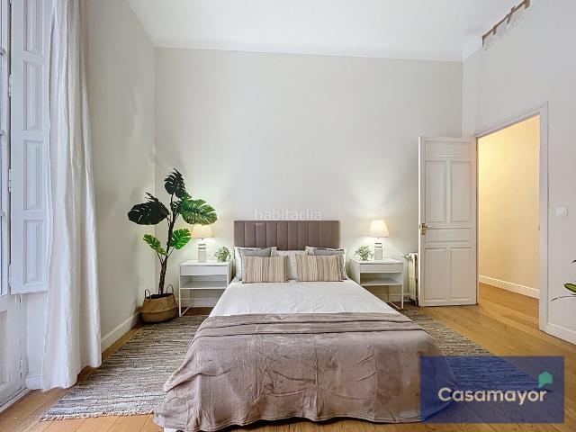 Piso en venta en Alicante, Barrio del Centro. Espectacular piso en venta, con techos altos y ubicación privilegiada. Pisos.