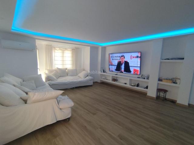 Piso en venta en Alicante, Barrio del Centro. HOSTAL EN VENTA EN EL CENTRO DE ALICANTE. Pisos.