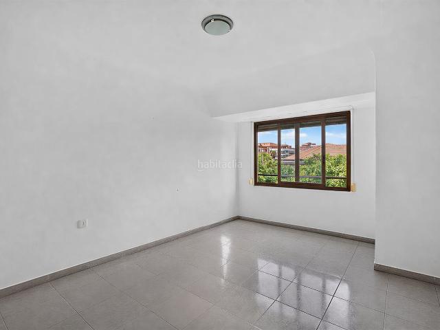 Piso en venta en Alicante, Benalúa. Amplia vivienda de 4 dormitorios junto a los Juzgados de Alicante. Pisos.