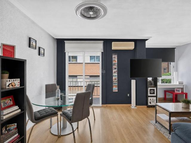 Piso en venta en Alicante, Benalúa. Amplio Piso Reformado de 4 Dormitorios Junto a la Estación RENFE Benalúa, Alicante. Pisos.
