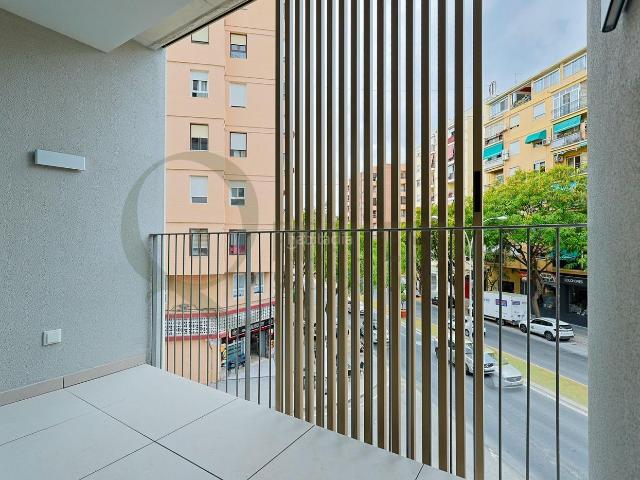 Piso en venta en Alicante, Benalúa. Piso a estrenar en Benalúa con garaje, trastero y piscina en cubierta. Pisos.