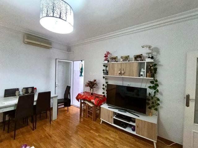 Piso en venta en Alicante, Carolinas Altas. Amplio Piso de Cuatro Dormitorios en Zona Consolidada de Alicante. Pisos.