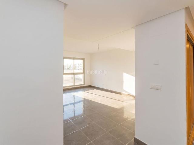 Piso en venta en Alicante, Benisaudet. Vivienda práctica, bien ubicada y con todo al alcance en Gran Vía. Pisos.