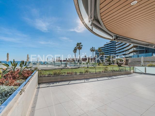 Piso en venta en Alicante, Cabo de las Huertas. Lujo y Confort Frente al Mar. Pisos.
