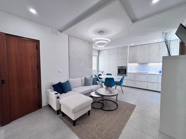 Piso en venta en Alicante, Campoamor. VIVIENDA LLENA DE LUZ, REFORMADA A POCOS METROS DE LA PLAZA DE TOROS Y DEL AUDITORIO. Pisos.