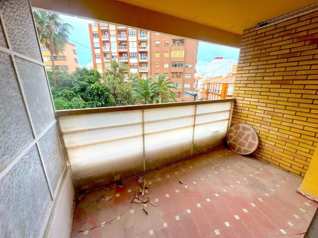 Piso en venta en Alicante, Campoamor. Oportunidad en Alicante! Zona MERCADO CENTRAL PLAZA DE TOROS. Pisos.