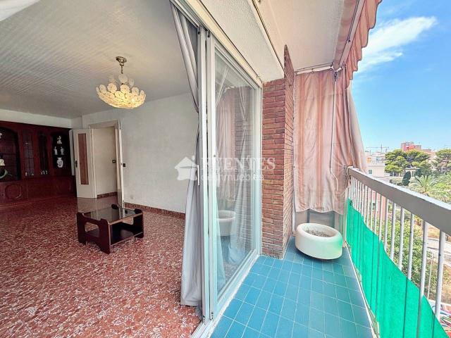 Piso en venta en Alicante, Campoamor. Piso en venta en Campoamor03010. Pisos.