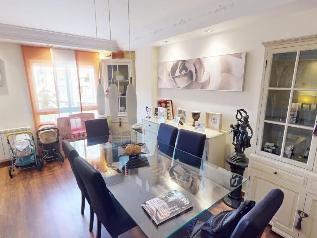 Piso en venta en Alicante, Campoamor. Piso en venta en Plaza Ámerica. Pisos.