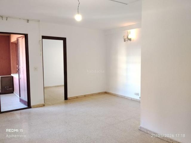 Piso en venta en Alicante, Carolinas Altas. Amplio Piso en Bulevar del Pla Alicante Oportunidad de Reforma a tu Medida. Pisos.