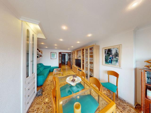 Piso en venta en Alicante, Carolinas Altas. PISO EN VENTA EN AMADEO DE SABOYA. Pisos.