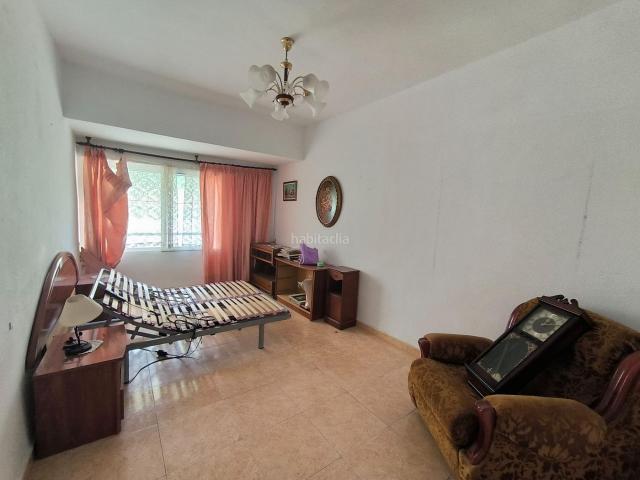 Piso en venta en Alicante, Carolinas Altas. PISO EN VENTA EN PLAZA DEL SOL PARA REFORMAR. Pisos.