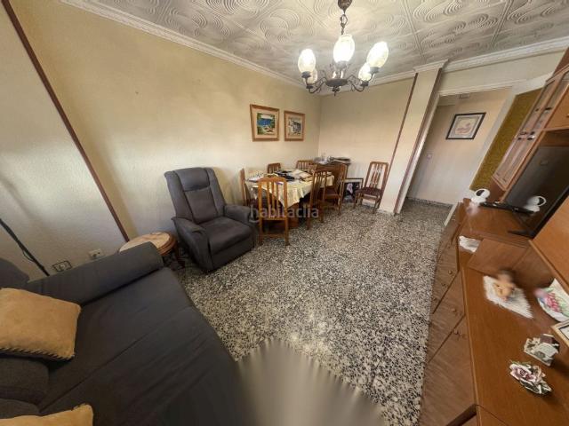 Piso en venta en Alicante, Carolinas Altas. Piso en venta en Plus Ultra. Pisos.