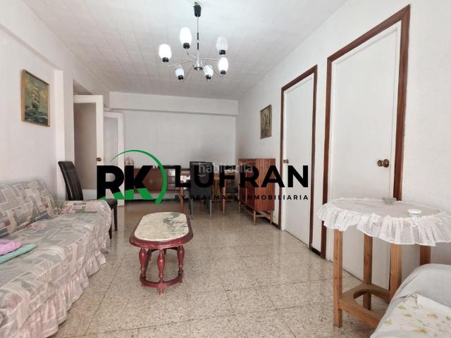 Piso en venta en Alicante, Carolinas Altas. PISO EN VENTA PEGADO A BULEVAR DEL PLA ALICANTE. Pisos.