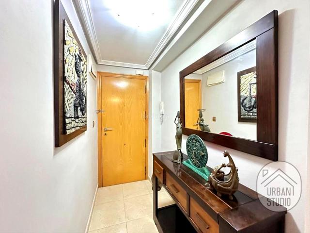 Piso en venta en Alicante, Carolinas Altas. PISO REFORMADO AMUEBLADO ZONA ALTOZANOCAROLINAS. Pisos.
