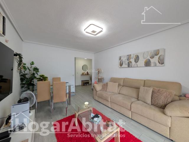 Piso en venta en Alicante, Carolinas Altas. REFORMADO Y EXTERIOR CON BALCÓN Y ASCENSOR. Pisos.