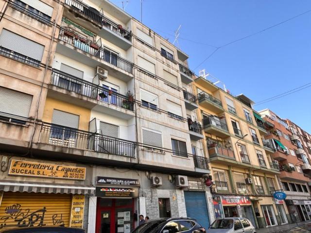 Piso en venta en Alicante, Carolinas Bajas. PISO EN JAIME SEGARRA CAROLINAS BAJAS 2a PLANTA DE ORIGEN CONSERVADO. Pisos.