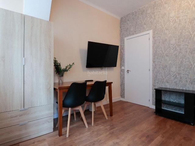Piso en venta en Alicante, Carolinas Bajas. Piso ideal para inversión con 4 habitaciones LISTO PARA RENTABILIZAR. Pisos.