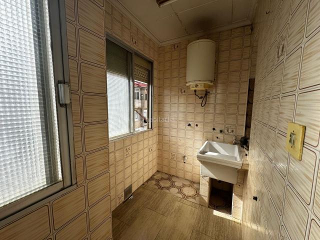 Piso en venta en Alicante, Ciudad de Asís. Pisos.