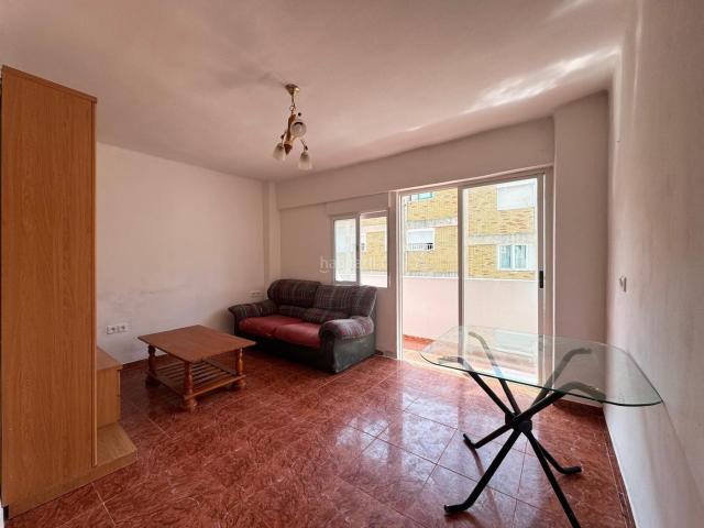 Piso en venta en Alicante, Colonia Requena. PISO EN VENTA EN VIRGEN DEL REMEDIO ALICANTE. Pisos.