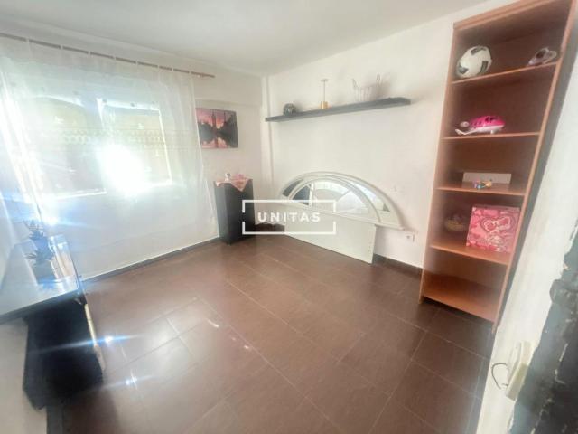 Piso en venta en Alicante, Colonia Requena. Se vende 2º Planta sin ascensor en Calle de la Amatista Requena. Pisos.