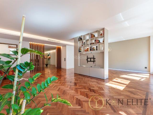 Piso en venta en Alicante, Ensanche Diputación. Exclusiva Vivienda de Lujo Totalmente Reformada en Maisonnave. Pisos.