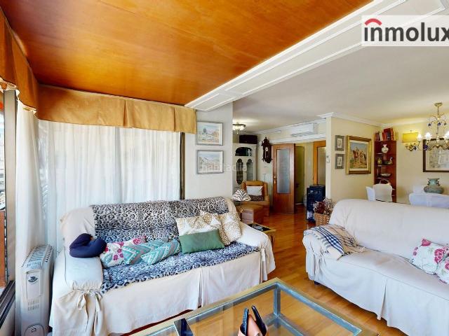 Piso en venta en Alicante, Ensanche Diputación. Exclusividad y Amplitud en el Centro Vivienda con estilo y Garaje. Pisos.
