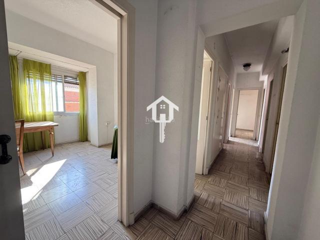 Piso en venta en Alicante, Ensanche Diputación. PISO EN VENTA EN PLENO CENTRO DE ALICANTE, 88m2, 3 HABITACIONES DOBLES, 2 BAÑOS, QUINTA PLANTA CON ASCENSOR. Pisos.