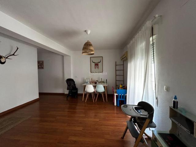 Piso en venta en Alicante, Florida Baja. ?Ideal para vivir o invertir: Vivienda con muchas posibilidades? ¡FINANCIAMOS DESDE EL 90% CONTÁCTANOS!. Pisos.