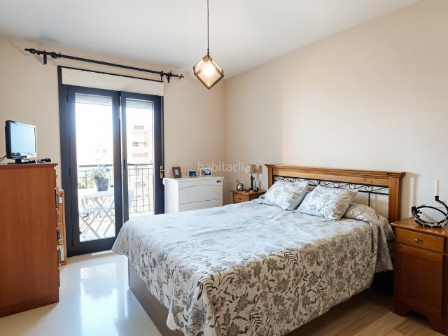 Piso en venta en Alicante, Florida Baja. MAGNIFICO PISO DE TRES DORMITORIOS CON PLAZA DE GARAJE Y TRASERO, LUZ. Pisos.