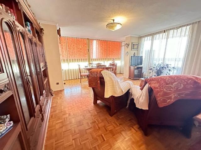 Piso en venta en Alicante, Goteta. Piso con amplias comodidades en Vistahermosa, Alicante. Pisos.